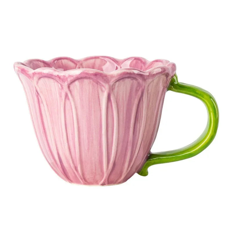 500ml floral patterned ceramic breakfast mug in red or purple.