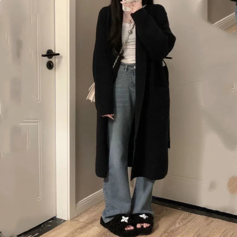 Women's loose large knitted cardigan in thick chenille fabric with 3D pattern in dark gray colour
