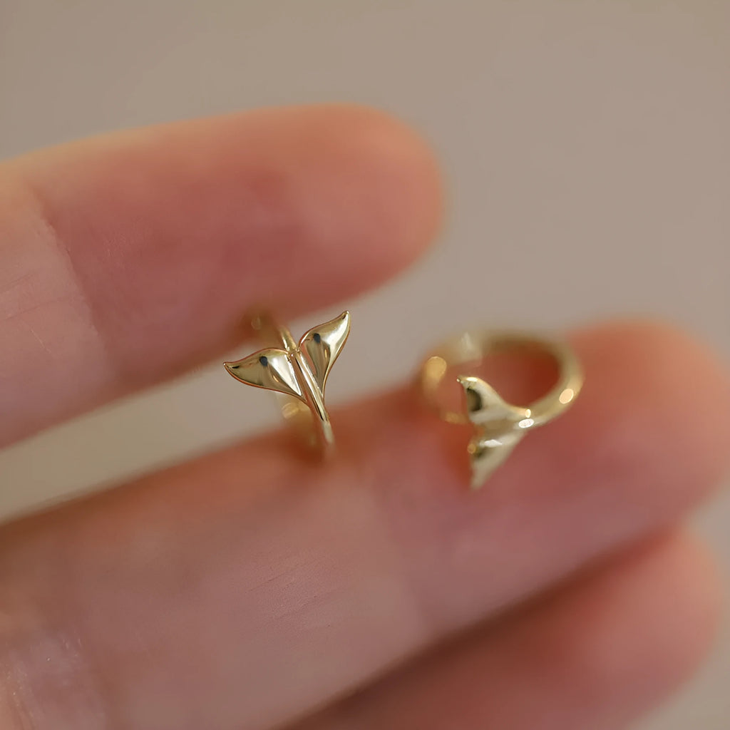 Women's S925 sterling silver fishtail earrings in gold colour with 8-10mm diameter