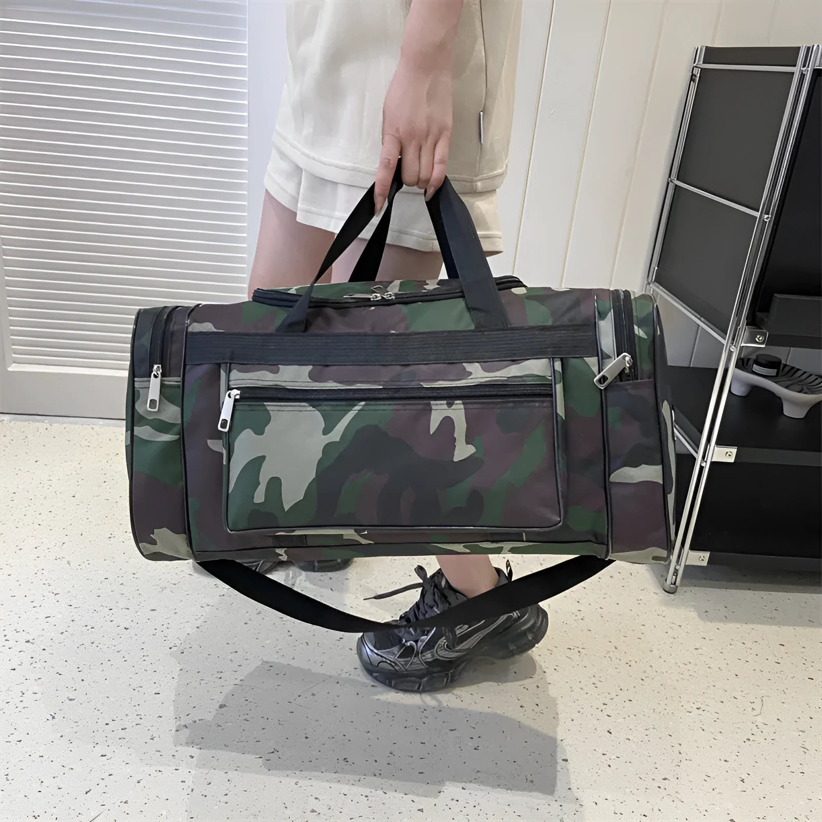 Camouflage pattern luggage bag made from waterproof fabric with below 20L capacity