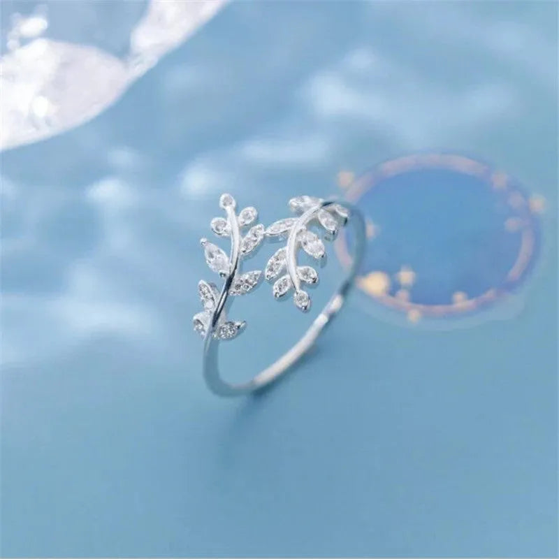 Geometric branch leaf ring for women in electroplated gold or silver copper jewellery