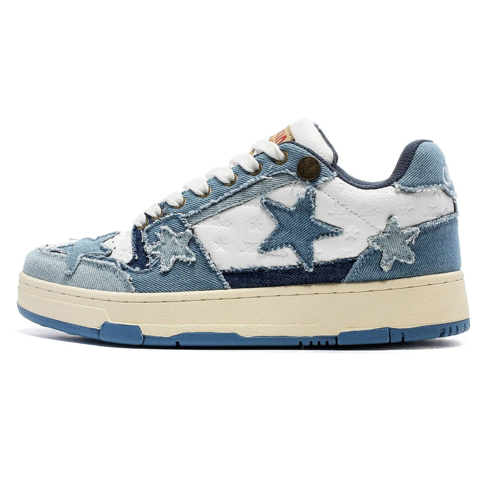 Leather low-top platform running shoes in West Lake colour with round toe and lace-up front