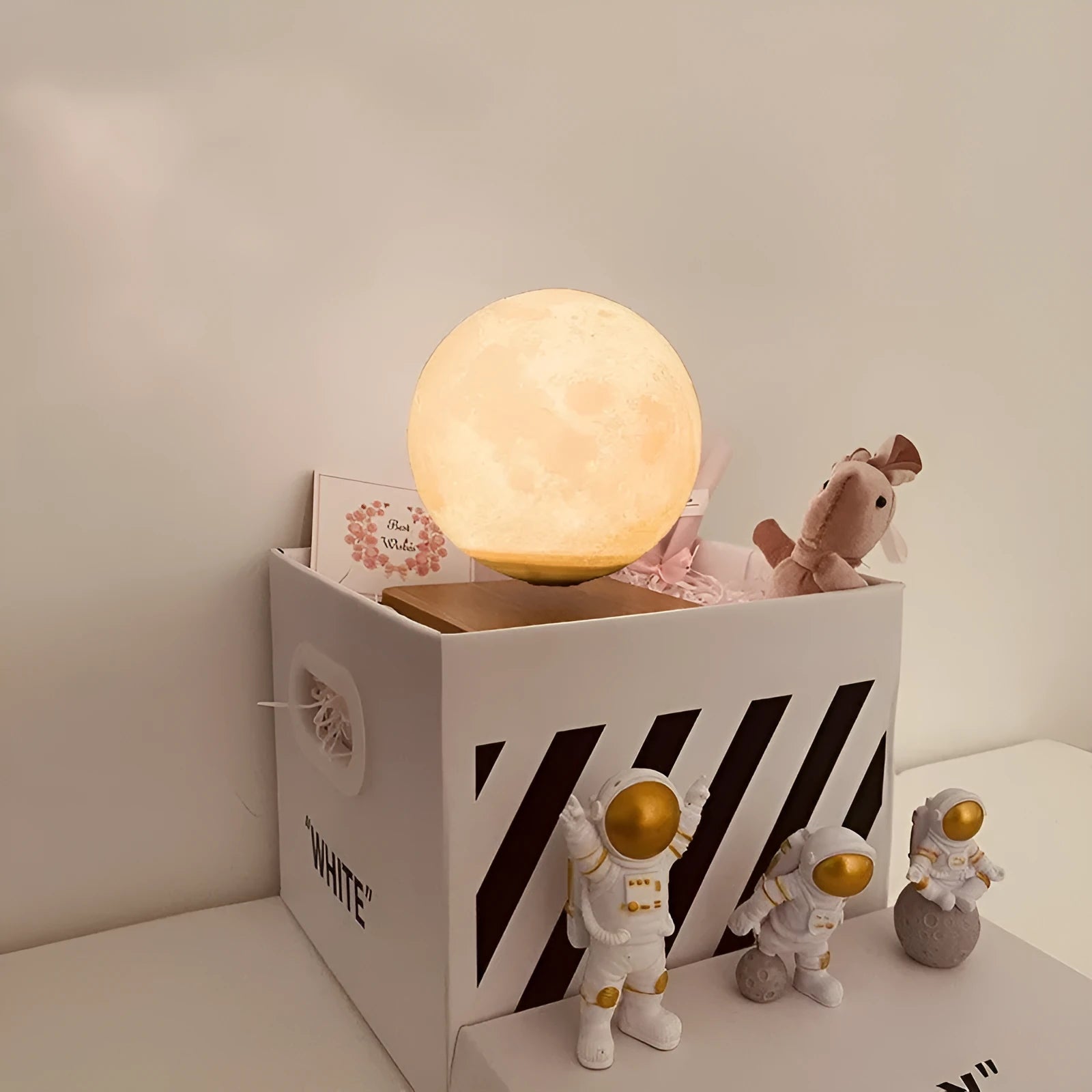 Magnetic levitation moon planet night light floating with LED glow and astronaut figures