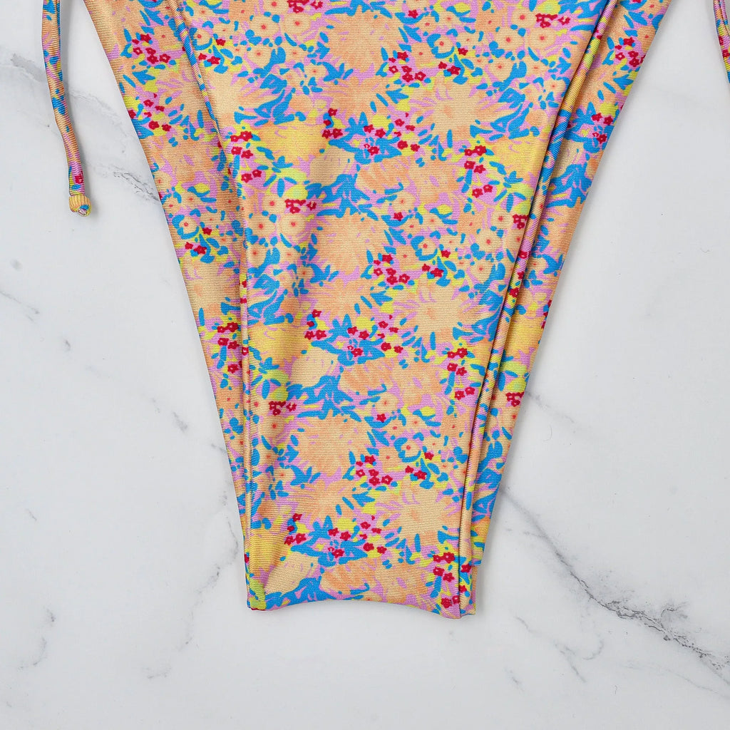 Lace-up bikini swimsuit in picture colour with European American split style briefs design