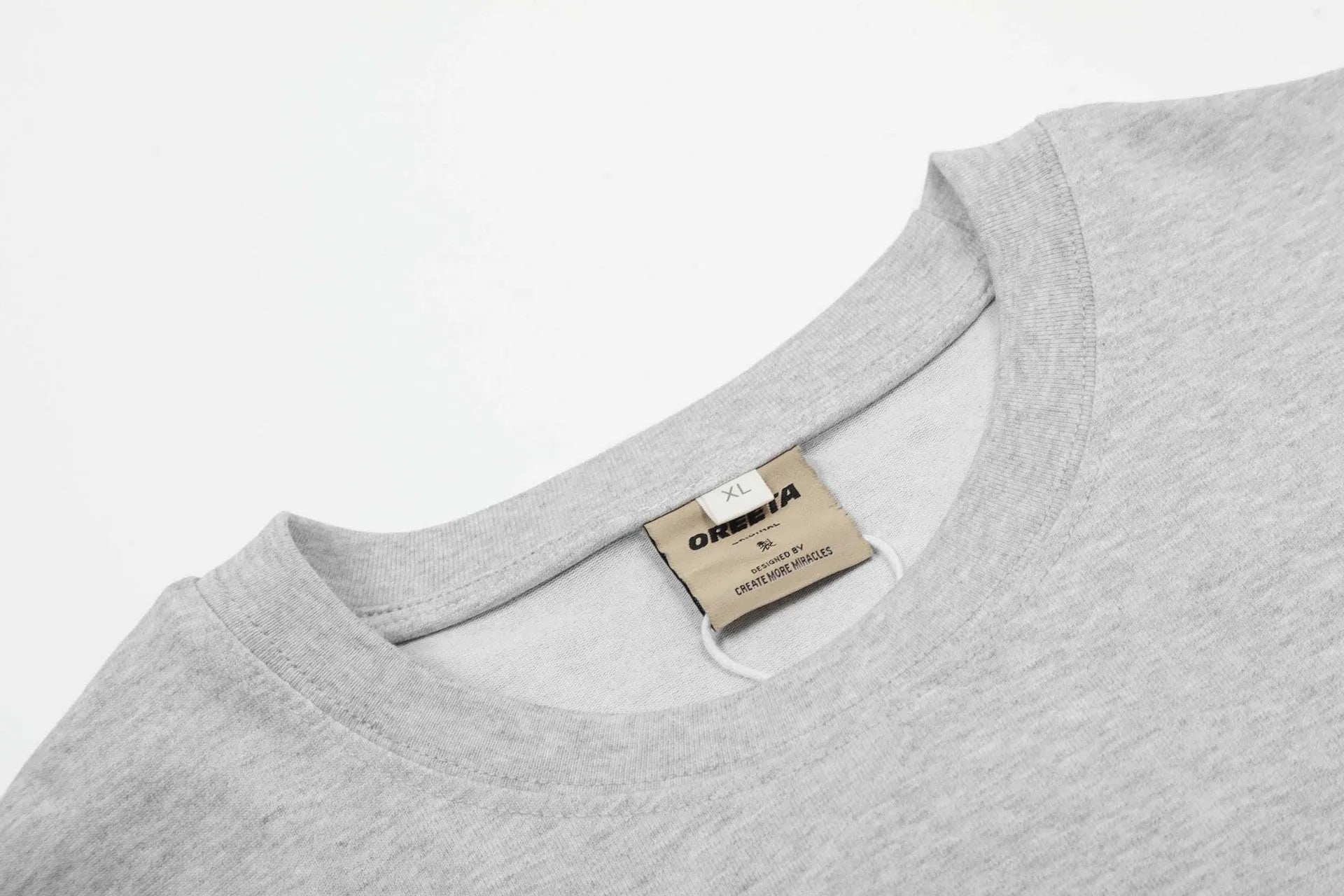 Men's grey cotton long sleeve T-shirt with loose fit and pullover style