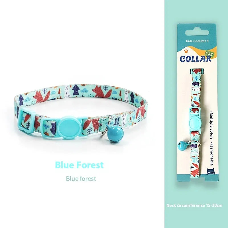 Woven polyester cat collar with anti-suffocation safety buckle and bell in green jungle colour grid pattern