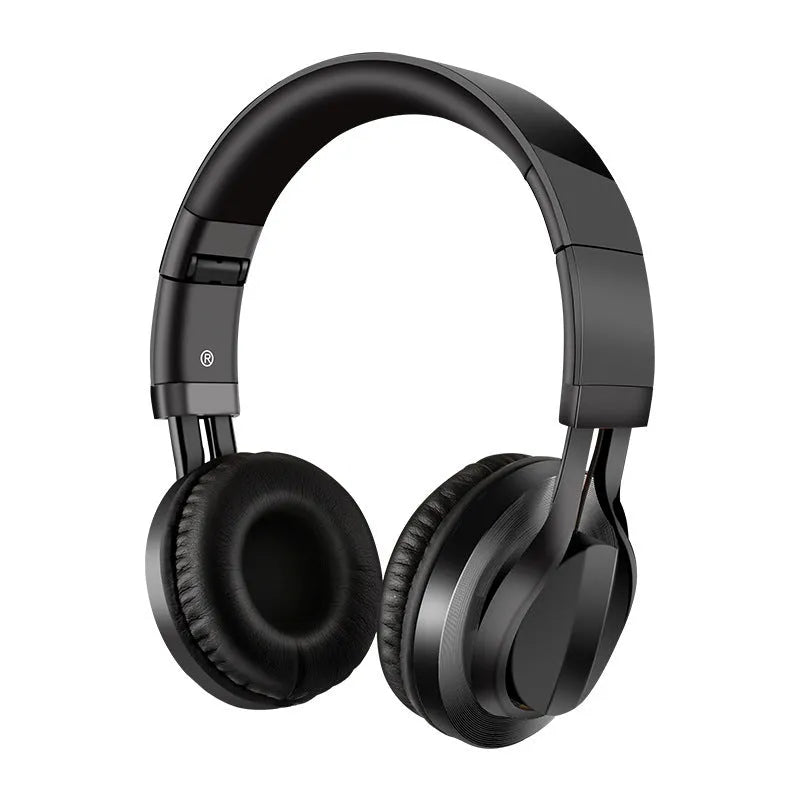 Wired over-ear karaoke headphones with microphone and 3.5mm plug in black colour