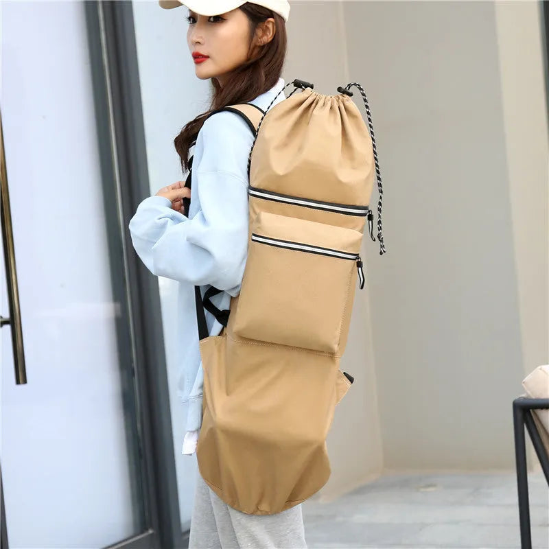 Waterproof nylon skateboard bag with 20-35 litre capacity for sports equipment in camouflage colours