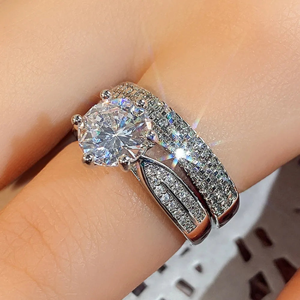 White gold combined wedding ring bracelet with geometric shape and round elements