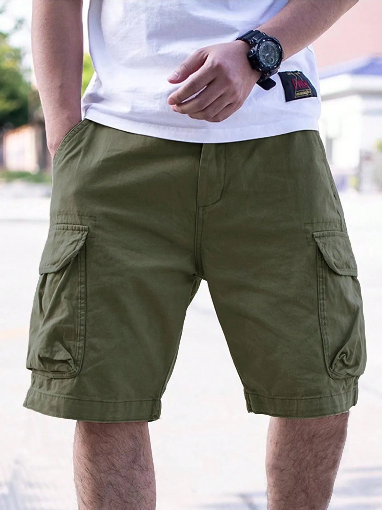 Men's loose fit cotton blend workwear shorts in army green colour for summer wear