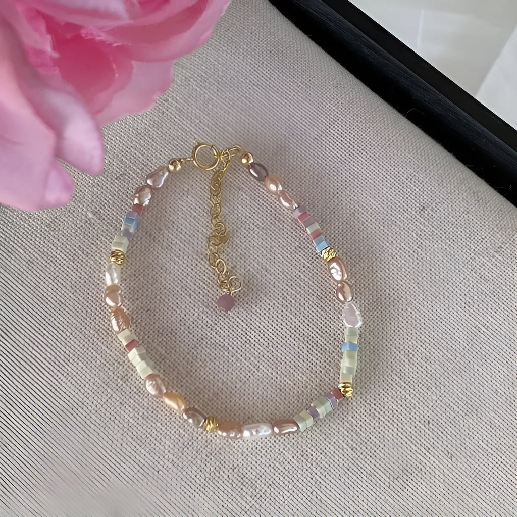 Women's natural pearl bracelet and necklace set in purple and silver colours
