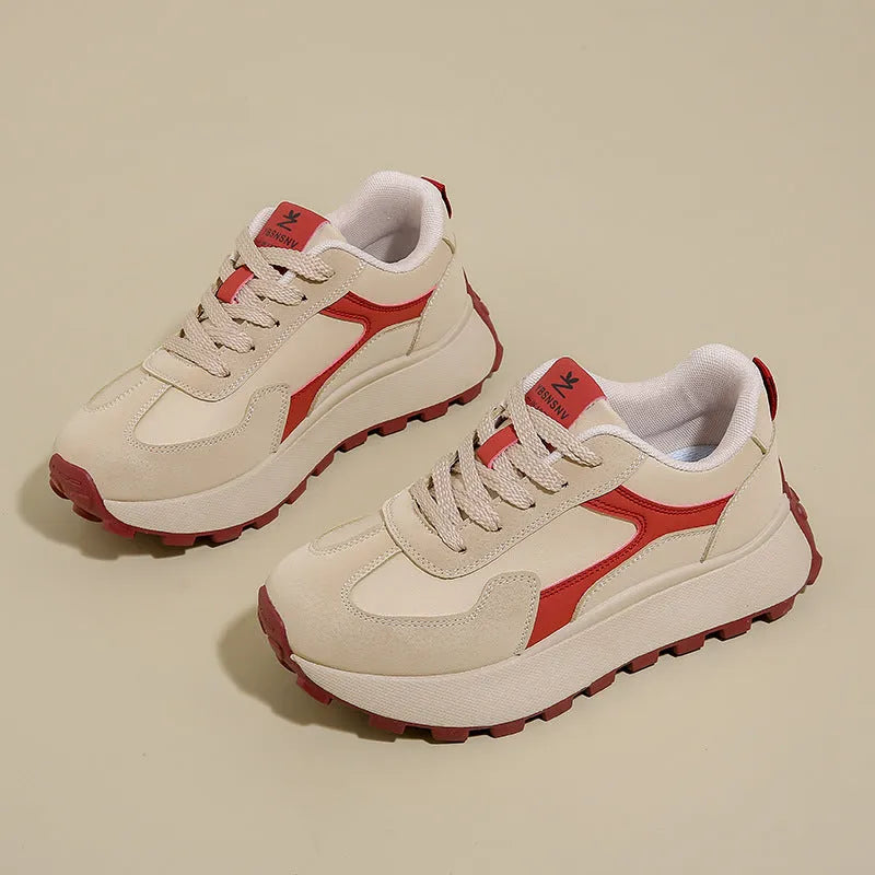 Women's low-top platform sports shoes in three colours with mesh lining and rubber soles