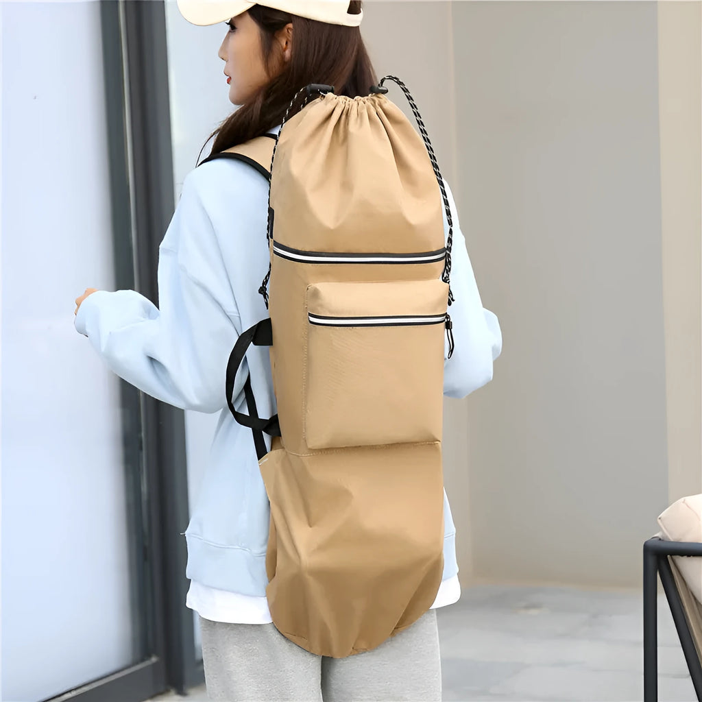 Waterproof nylon skateboard bag with 20-35 litre capacity for sports equipment in camouflage colours