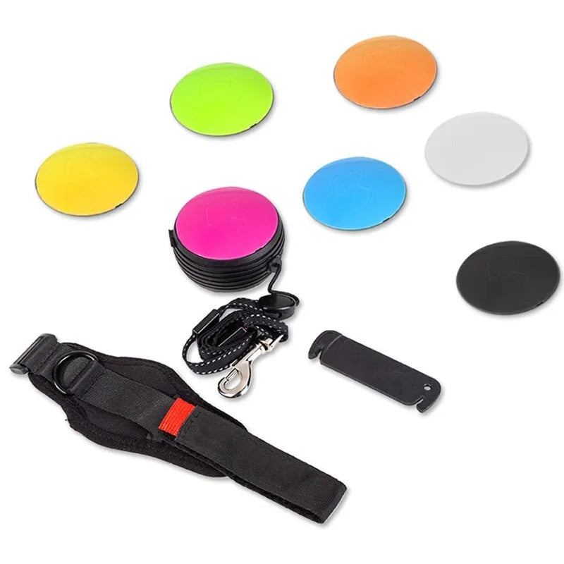 3 metre retractable dog leash in six colours with automatic braking system