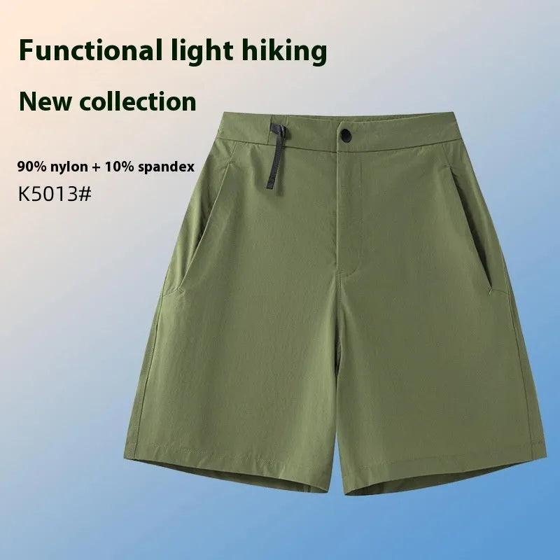 Men's quick-dry athletic shorts in khaki colour with four-way stretch fabric.