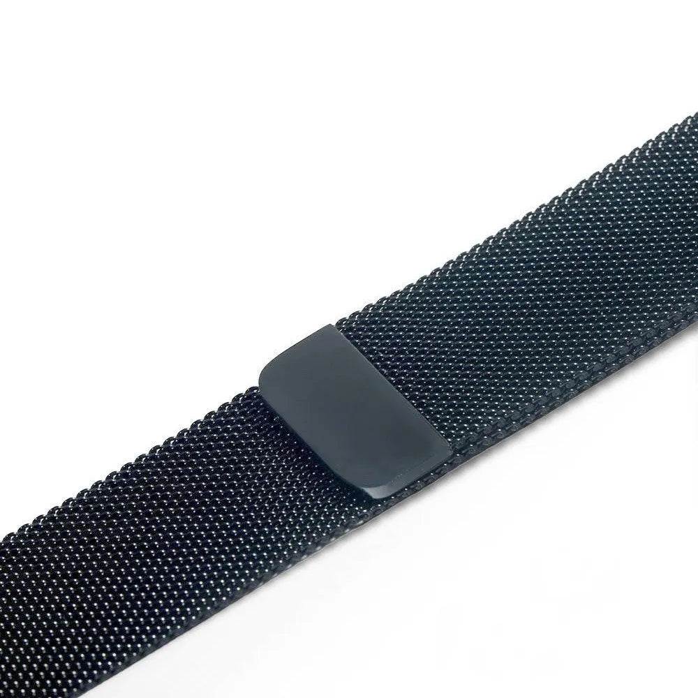 Stainless steel watch strap in silver, shown with measurements for 38mm/42mm cases and 22mm/24mm lugs.