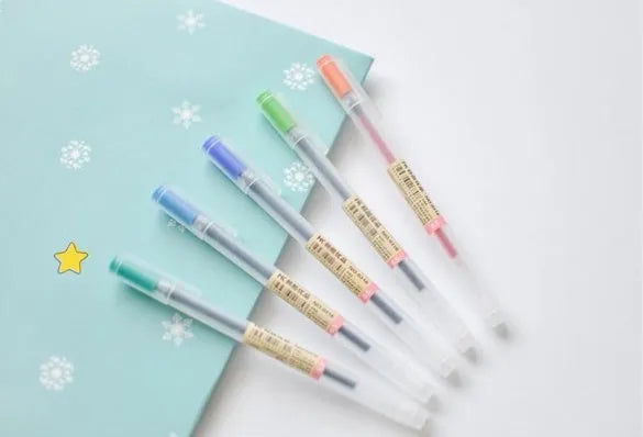 Muji 12-piece gel pen set showing 0.5mm fine nib details and anti-leakage design