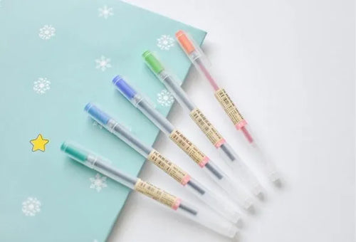 Muji 12-piece gel pen set showing 0.5mm fine nib details and anti-leakage design