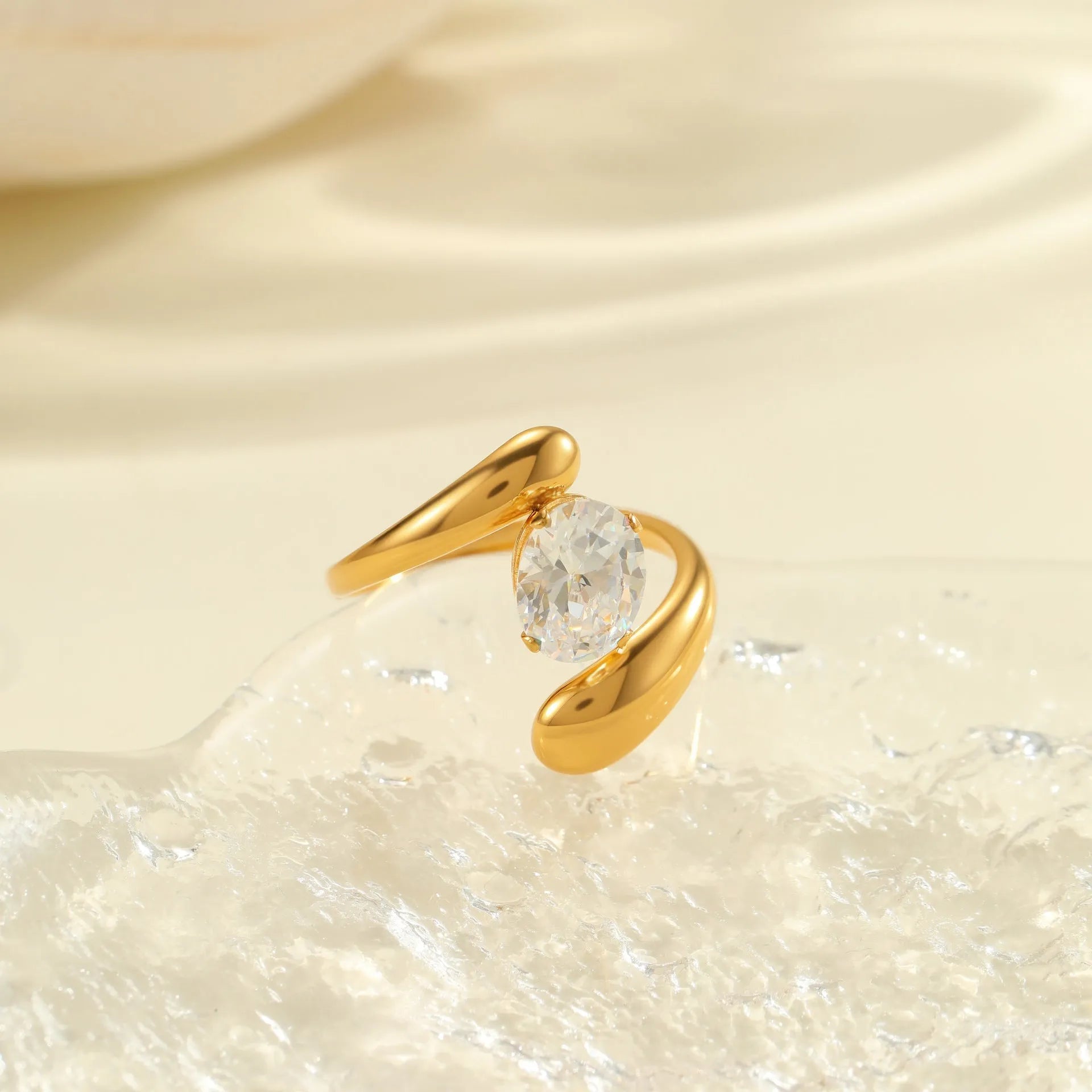 Geometric open mouth zircon ring in stainless steel with adjustable design and multiple colour options