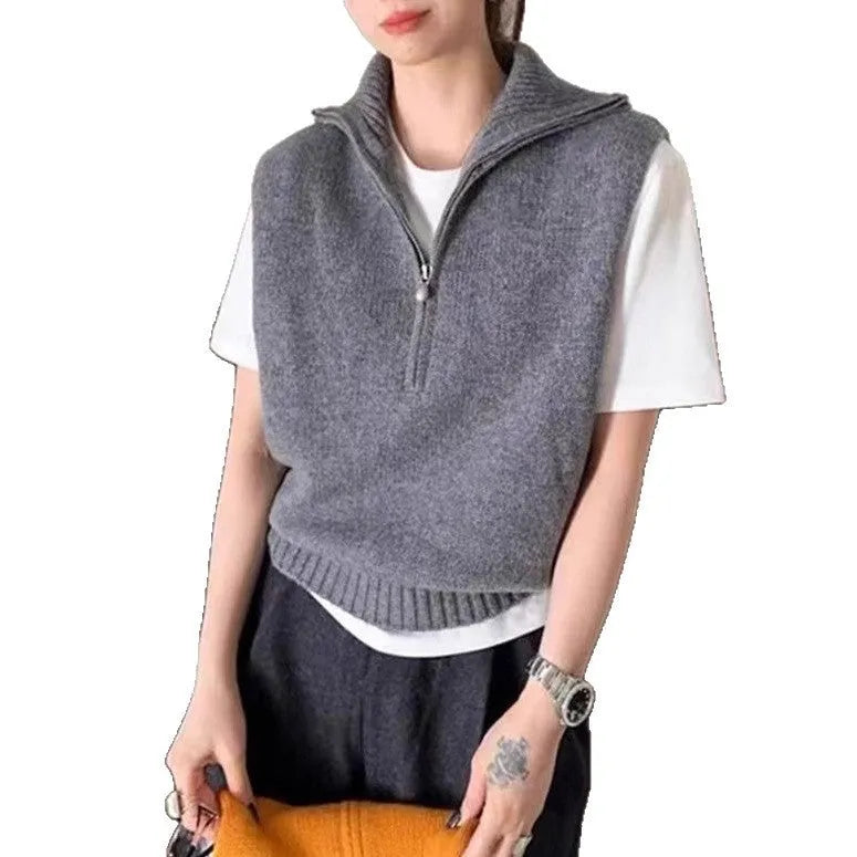 Retro half zip sleeveless knit vest in mesh polyester with 3D pattern