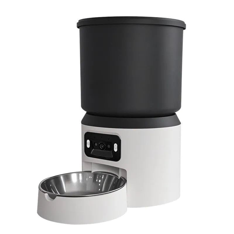 4L smart pet feeder with remote control and camera monitoring options