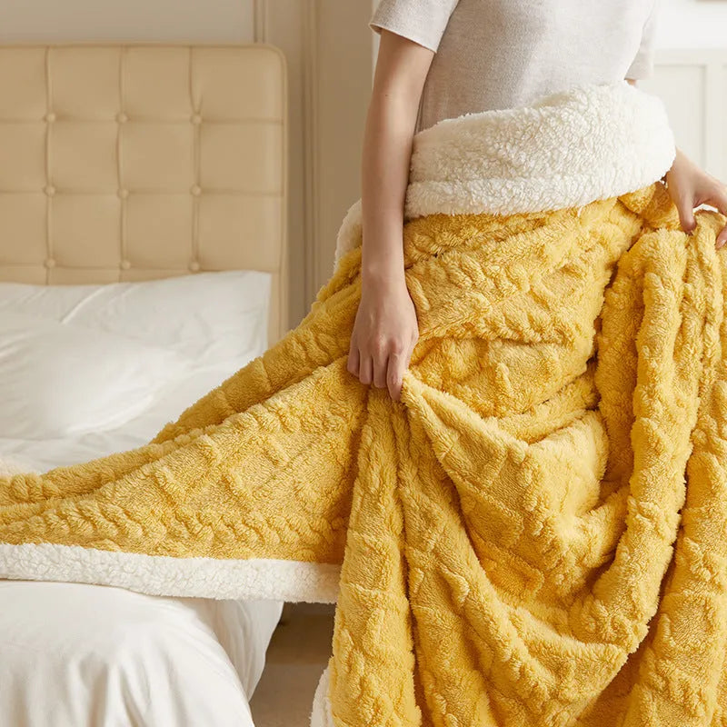Beige thermal flannel winter blanket folded to show texture and 180x200cm size.