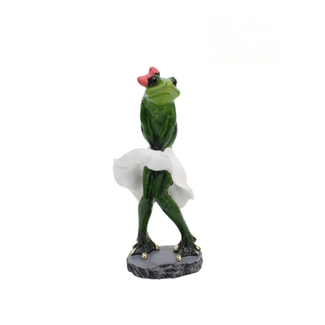 Pastoral style synthetic resin frog ornament for home decoration in living room or study