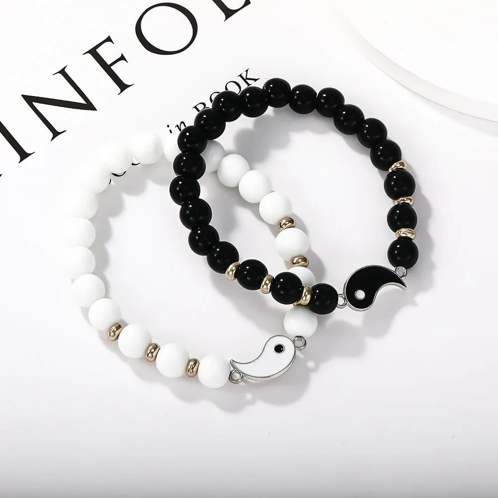 Alloy eight-diagram shaped appetizer bracelet with electroplated finish.