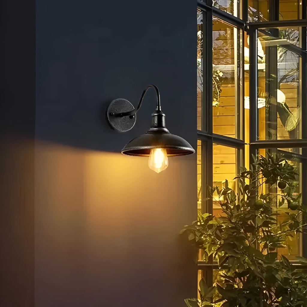 Retro-style outdoor wall light in copper finish with an oblique bevel angle design