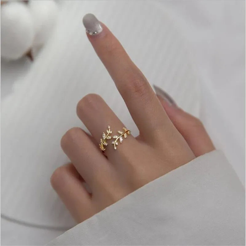 Geometric branch leaf ring for women in electroplated gold or silver copper jewellery