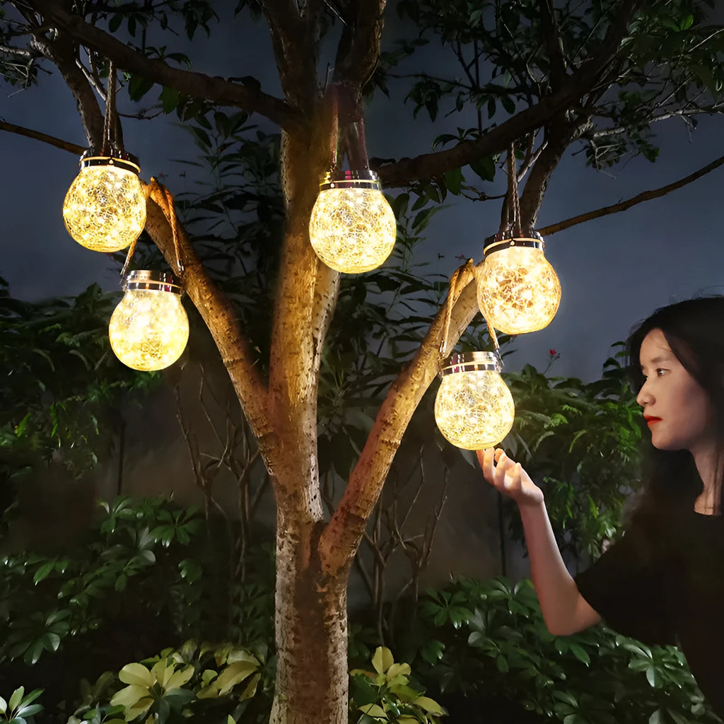 Solar garden light with IP65 waterproof rating and ordinary toughened glass construction in round shape