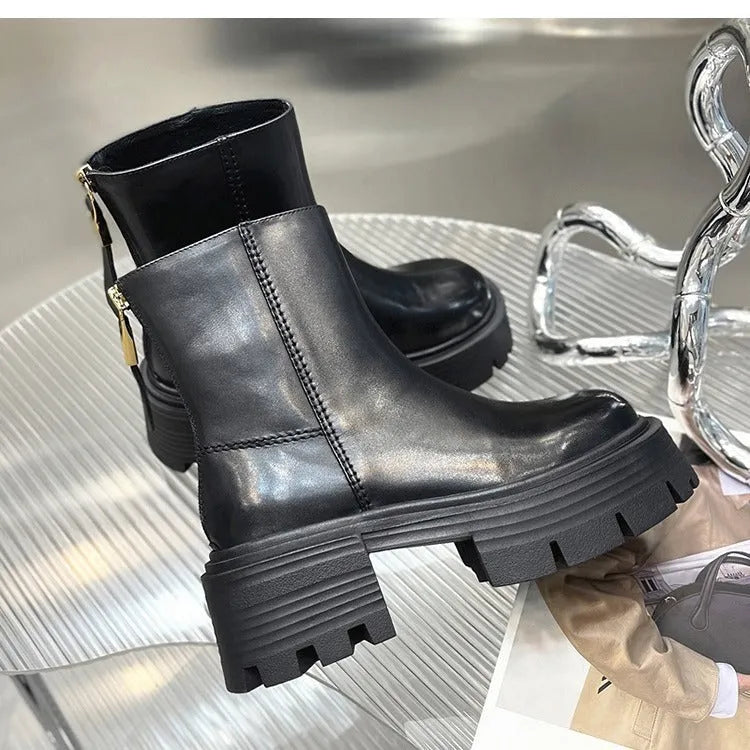 Children's chunky heel short boots in faux PU leather, black colour, round toe, back zipper, low tube design