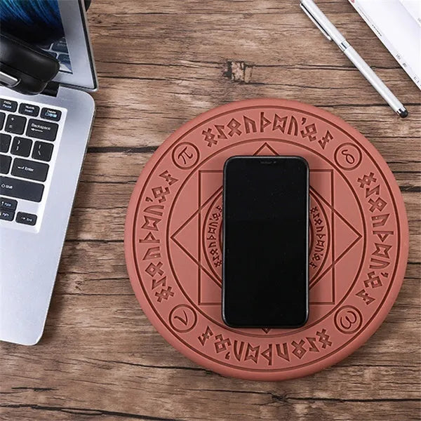 Wireless fast charger with magic array pattern for iPhones and Samsung phones