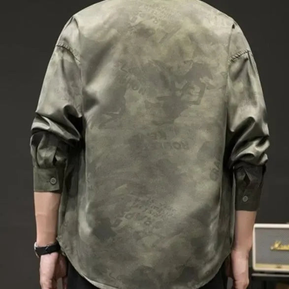 Men's linen long sleeve camouflage shirt in army green Japanese retro style on model