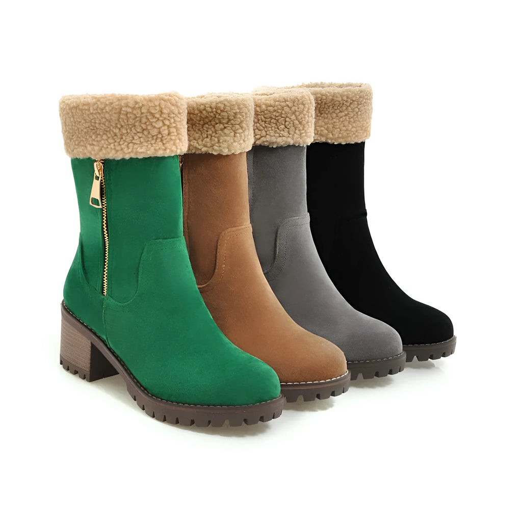 Snow boots with short plush lining in black, available in sizes 34 to 43 cm