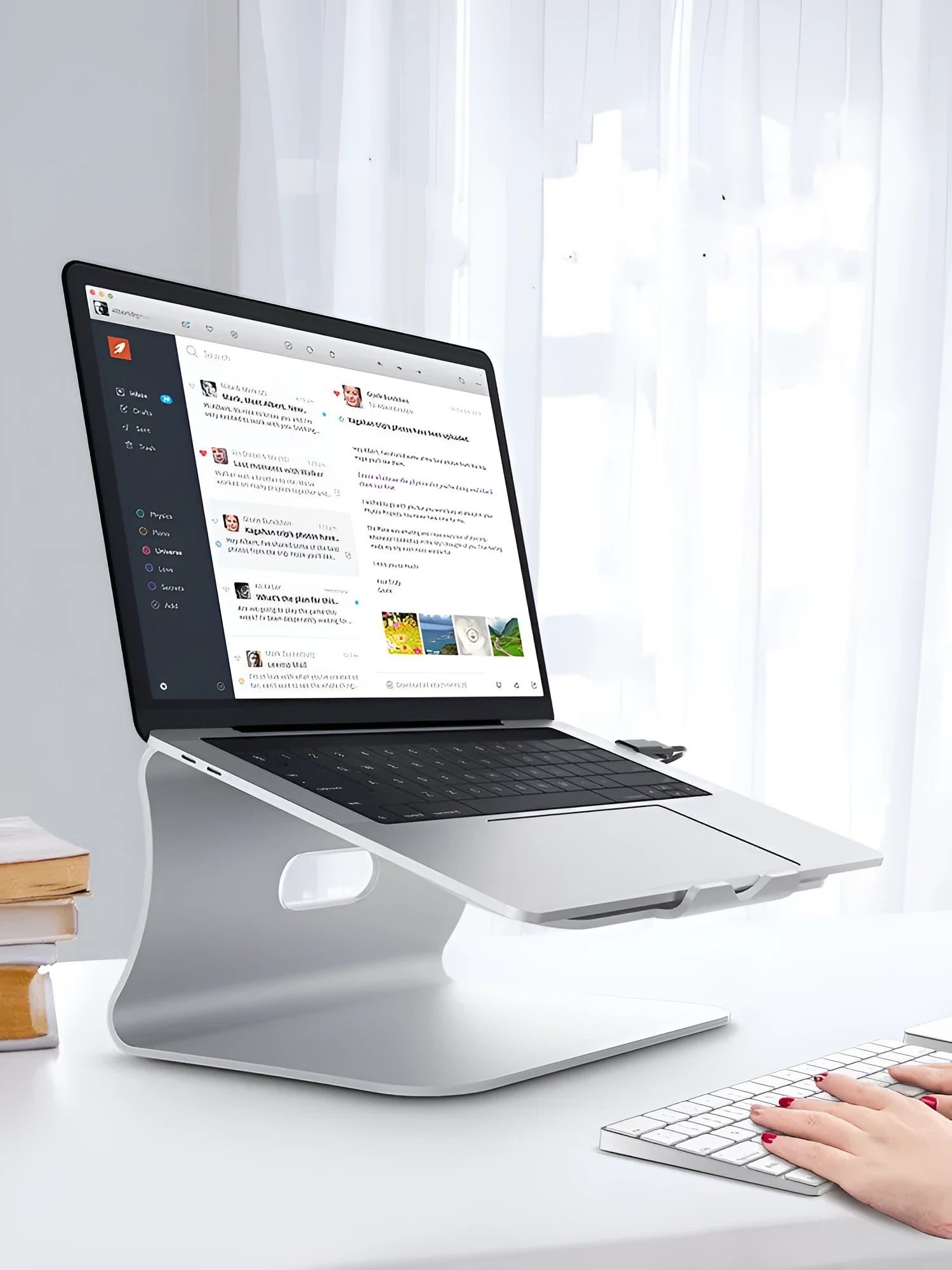 Aluminium alloy rotary notebook cooling bracket with stripe-pattern 4.07mm thick plate in silver colour