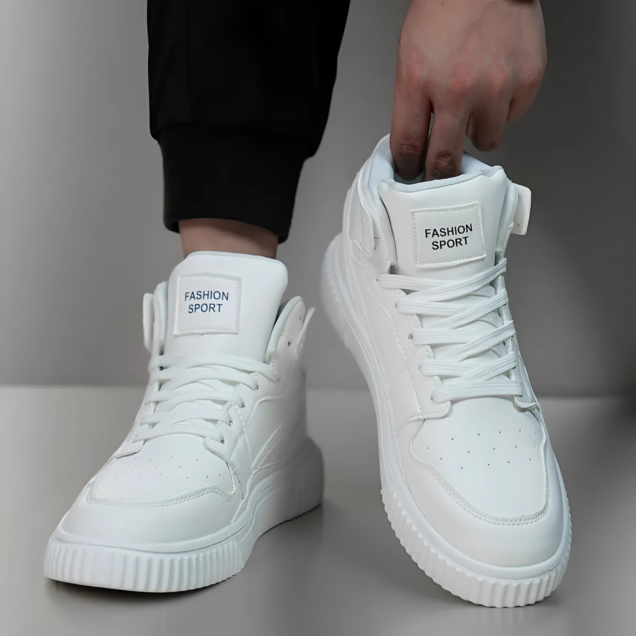 White men's round-toe casual shoes with a microfiber upper for autumn and winter leisure wear.