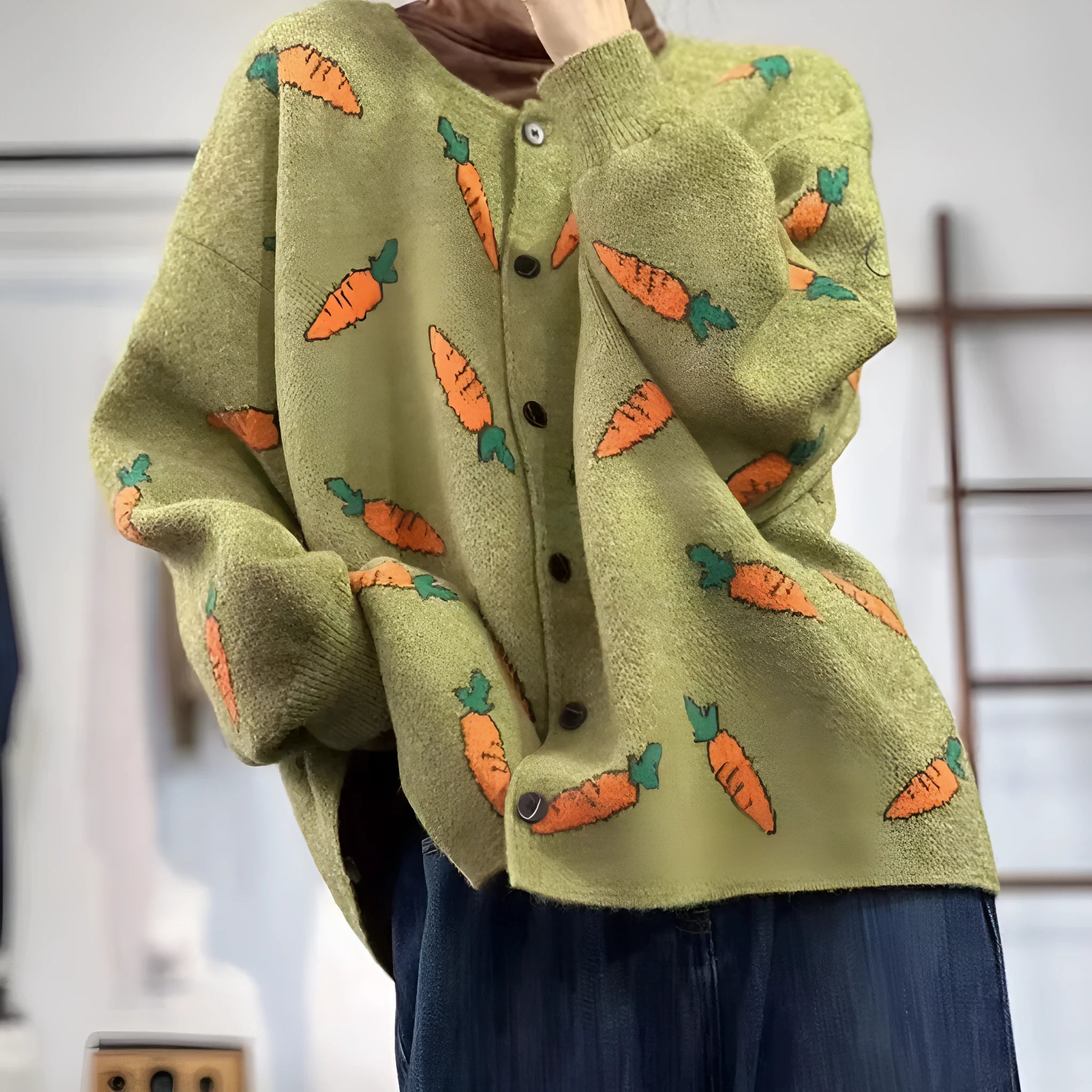 Round neck loose cardigan with Mori artistic printing in colour contrast design
