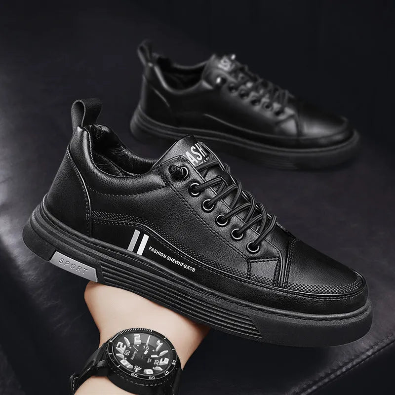 Men's low-top skateboard shoes with elastic band and microfiber upper in white or black
