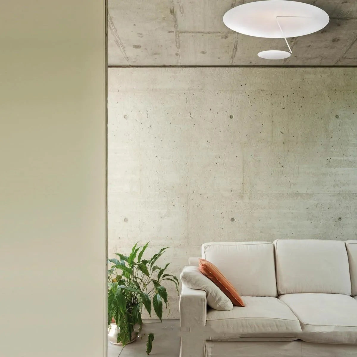 Iron ceiling lamp with 50cm diameter in All White or White Gold finish featuring LED warm light