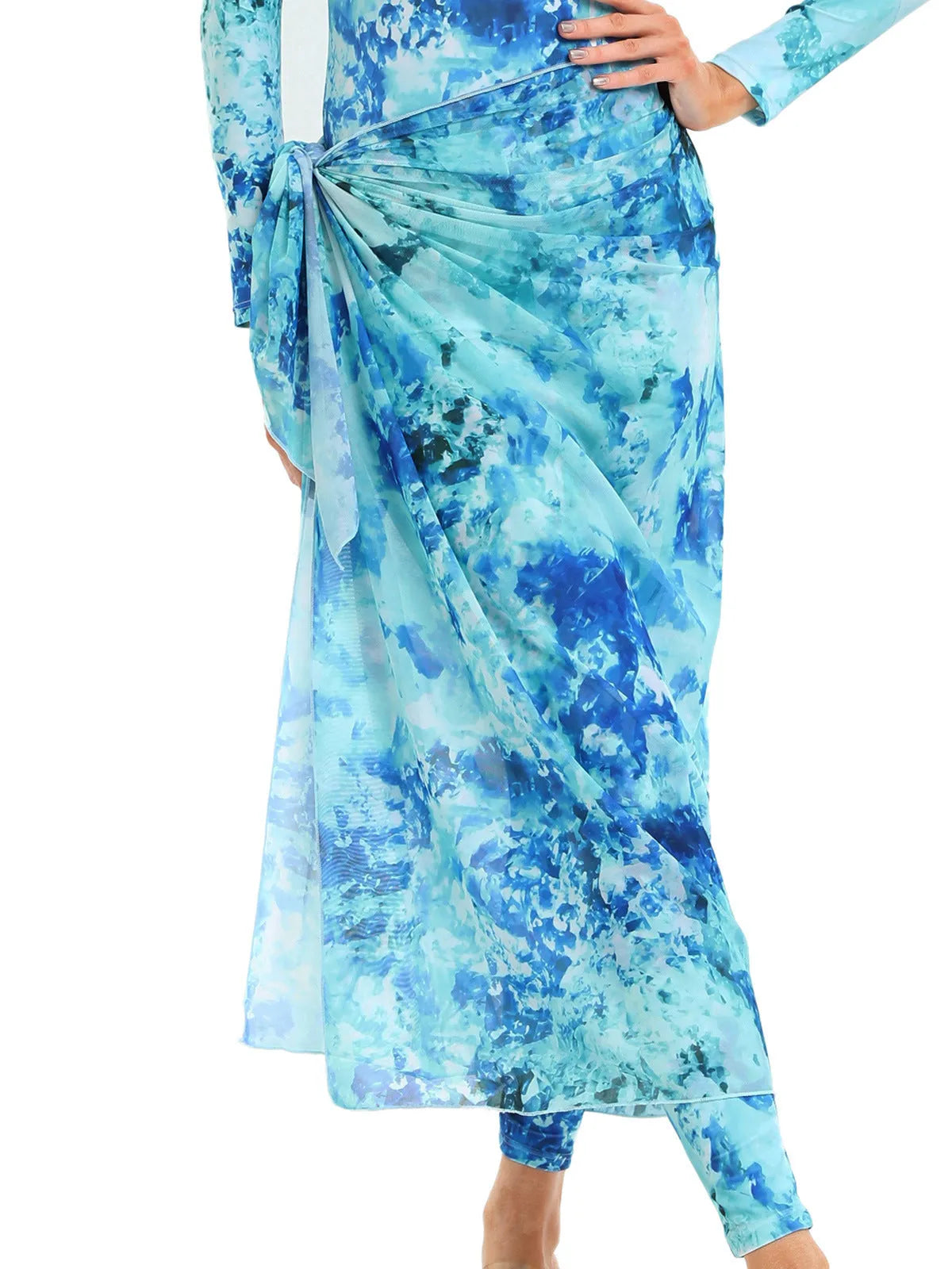 Conservative long-sleeve polyester swimsuit three-piece set with matching apron for beach wear.