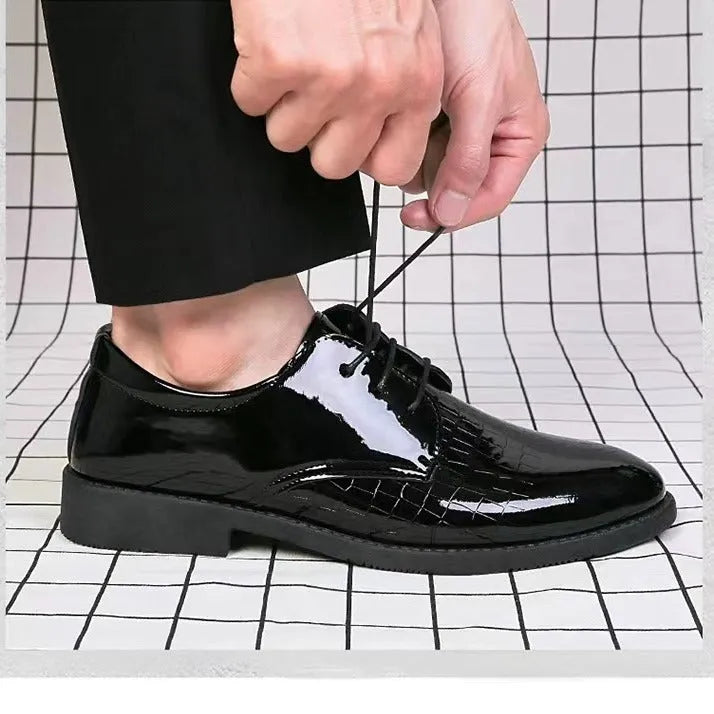 Men's British-style black artificial PU low top round toe shoes with metal elements