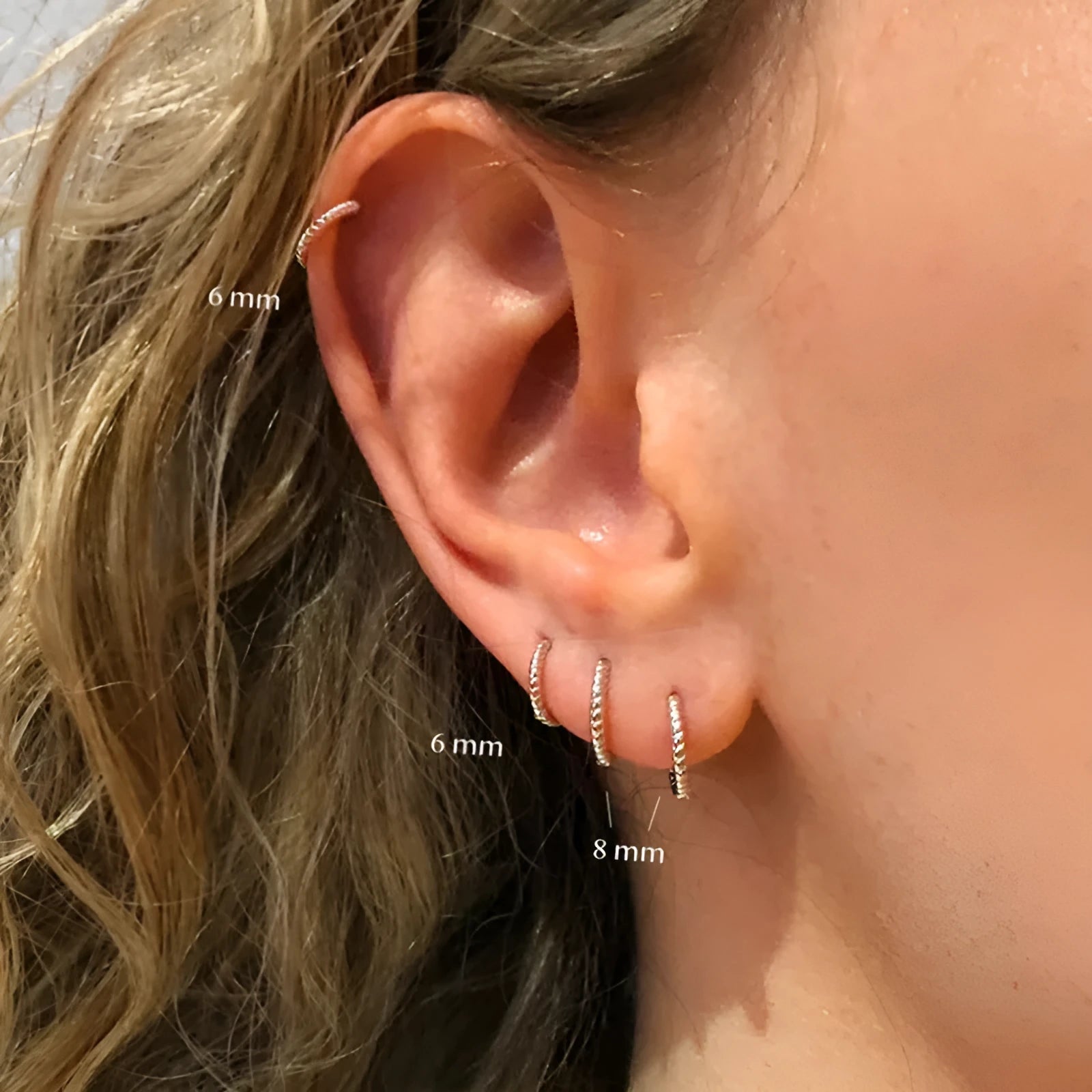 Sterling silver twisted string round earrings in gold or white gold colour