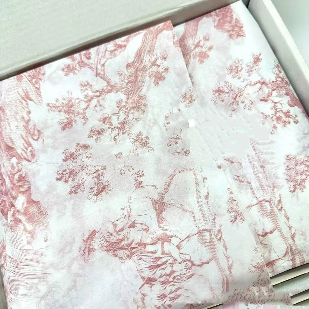 French MG tissue paper decorative wrapping sheet in retro design measuring 50x70cm