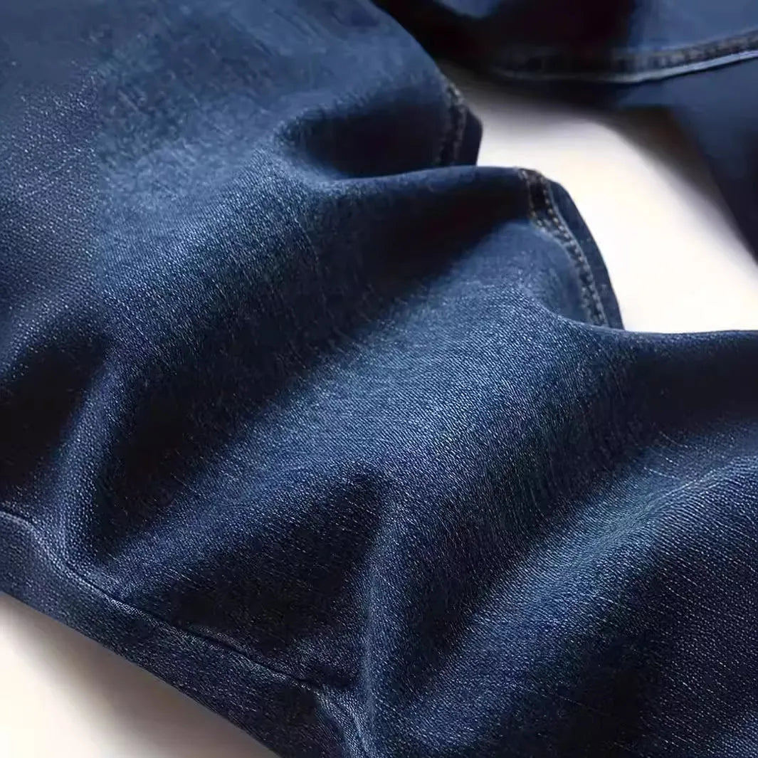Men's dark blue slim fit jeans with elastic cotton fabric and zipper fly
