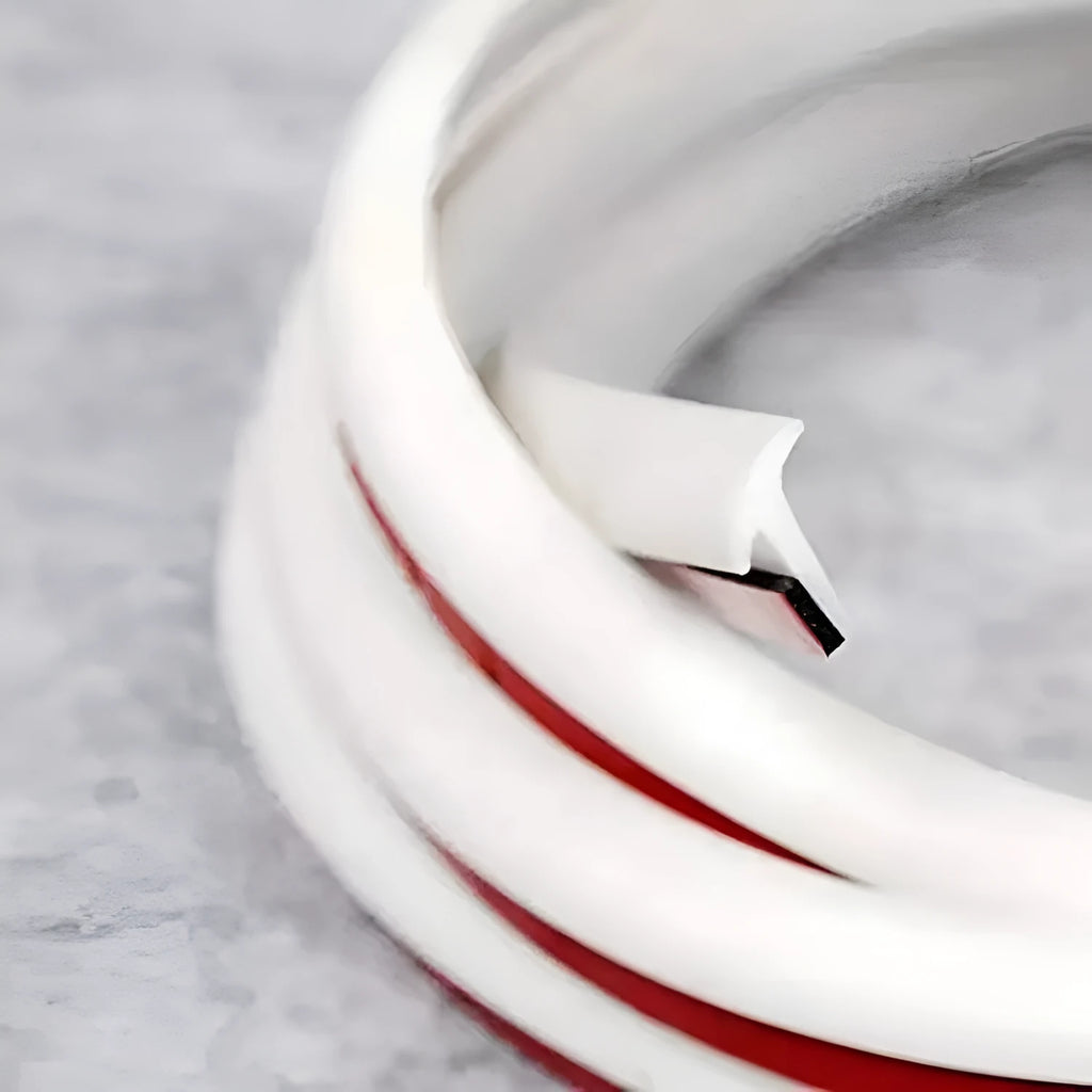 Universal TPE automotive seal strip for bumper protection and gap filling in black or white colours