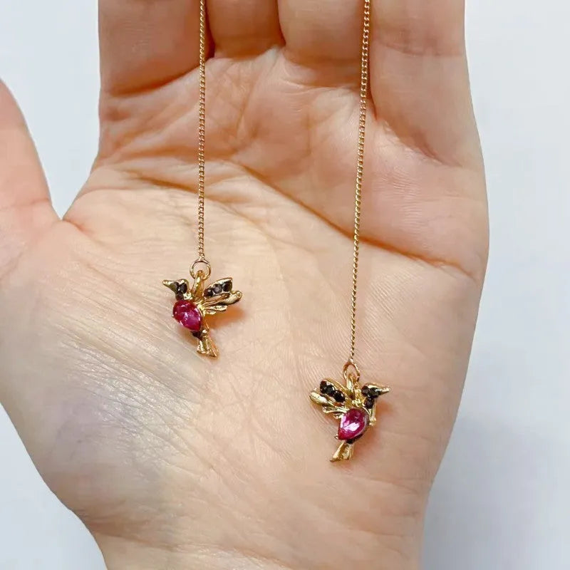 Women's hanging bird earrings with zirconium wing elements in blue, red, or red lvzuan colours