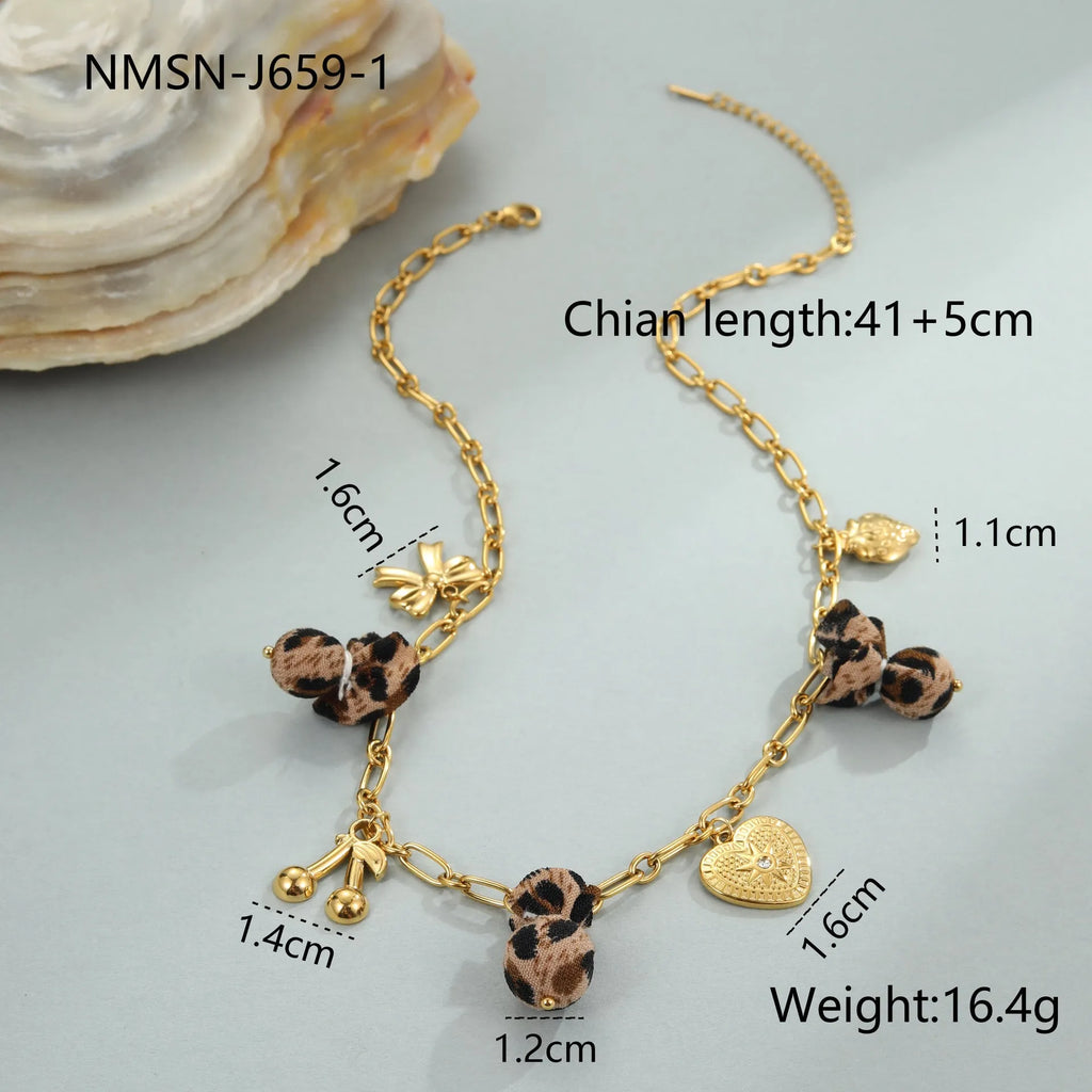 Stainless steel necklace with leopard print heart pendant featuring flower accents on adjustable 41-50cm chain