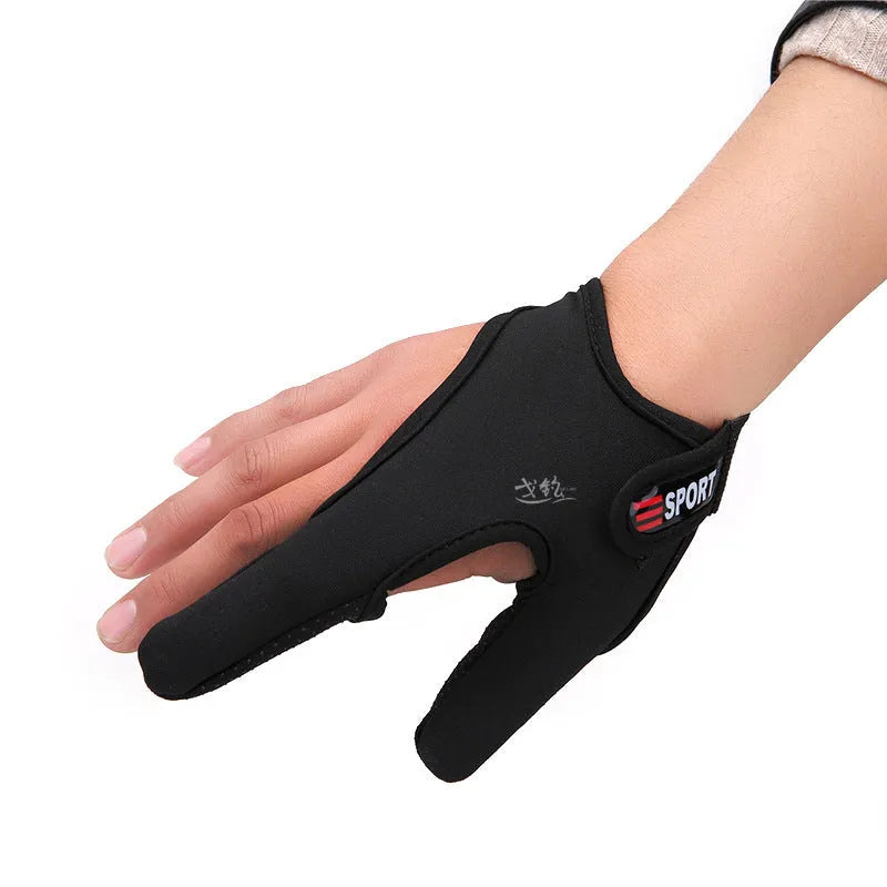 Two-finger fishing glove in camouflage colour showing diving cloth back and microfiber palm.