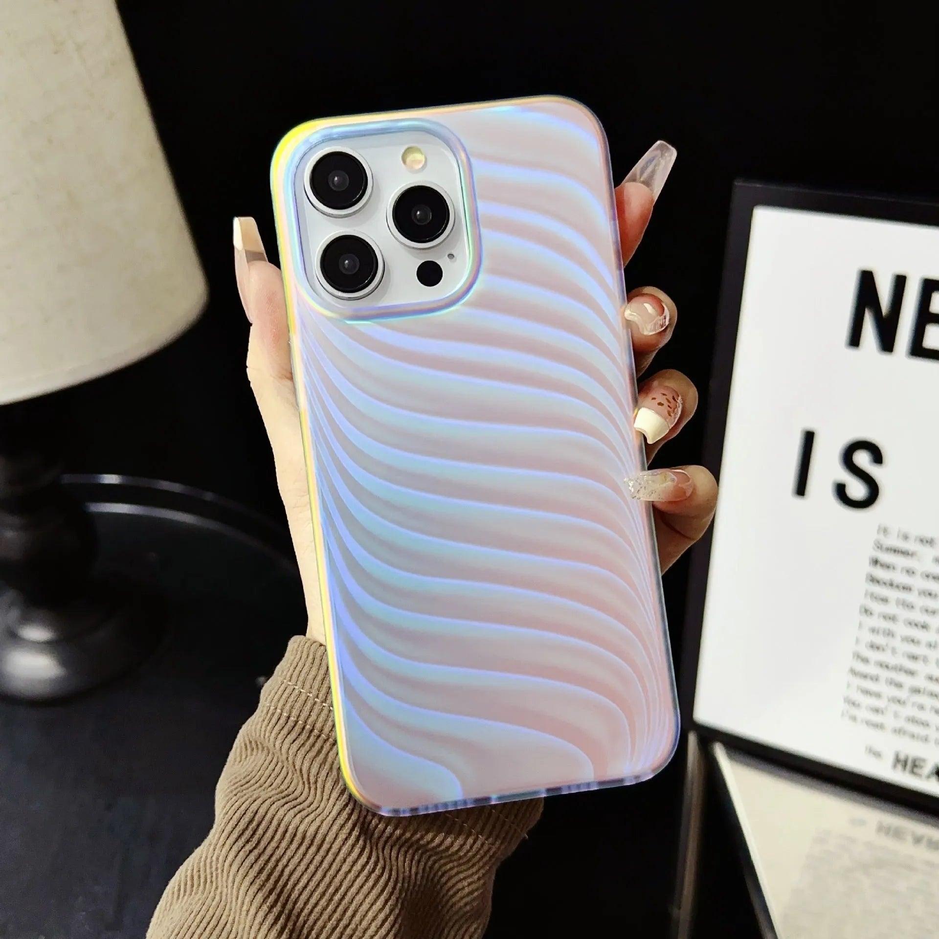 Frosted double-layer drop-resistant protective cover for iPhone 11-16 with colour-changing feather pattern and matte finish